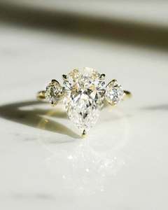 12x8มม. ลูกแพร์ตัดสีขาว Moissanite แหวนหมั้น BYPASS band ที่ไม่ซ้ำกัน925เงิน10K 14K ทอง18K เครื่องประดับแต่งงาน - Product Image 1