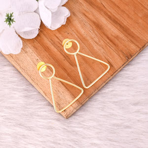 Pendientes de Botón de Latón Chapado en Oro para Mujer, Diseño Artesanal, Alta Calidad, Fabricante Mayorista - Product Image 6