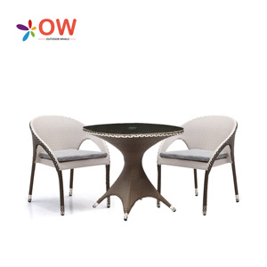 Tavoli e sedie all'aperto impermeabili e resistenti stile francese sedie da giardino con tavoli rotondi per eventi di festa - Product Image 1