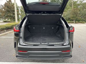 Disponible Lexus NX 250 Premium FWD 2024 Negro Usado, Volante a la Izquierda, Asientos Calefactados, Asientos de Cuero, Transmisión Automática, Ruedas de Aleación - Product Image 6