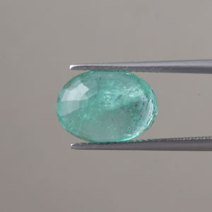 มรกตธรรมชาติรับรองโดย IGI ขายส่งพลอยเม็ดเดี่ยว 5.67 กะรัต รูปทรงวงรี 13x9 มม. สีเขียวพรีเมียม ขัดเงา/เคลือบน้ำมัน 6 มม. - Product Image 3