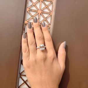 Anillo de compromiso y boda de moissanita de corte esmeralda de Plata de Ley 925 Vintage antiguo 5.00CT para ocasión de fiesta de mujer - Product Image 6