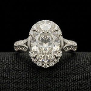 Anillo de Diamantes de Platino Clásico y Elegante, Anillo de Boda Sencillo, Joyería de Compromiso, Brillo Intenso, Regalo de Lujo para el Amor y Momentos Especiales - Product Image 1