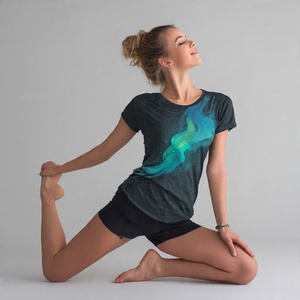 Loose Fit Sublimation Yoga Tee Shirt Women Short Sleeve Printed 100% Polyester Cotton Sublimated Tee Shirt Women's - Product Image 4