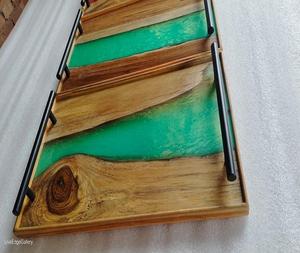 Planche à découper et plateau de service en bois d'acacia premium, écologique, épaisseur 2 cm, plateau d'art en résine double face avec support à poignée, design personnalisable pour - Product Image 1