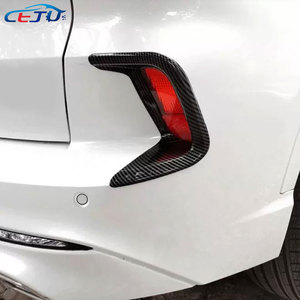 Capuchons de couvercle de lampe antibrouillard de pare-chocs arrière de voiture ABS Carbon Look pour <span class=keywords><strong>Ford</strong></span> <span class=keywords><strong>Kuga</strong></span> ST Line Escape C482 2020-2025 - Product Image 3