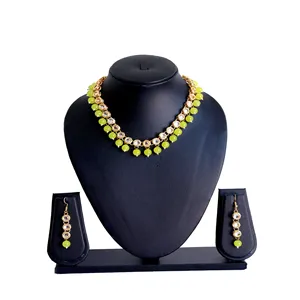 Conjunto de Collar Gargantilla Vintage Chapado en Oro con Piedras Incrustadas, Joyería Fina de Zirconia para Novias y Fiestas, Color Amarillo - Product Image 1