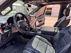 ฟอร์ด เอฟ-150 แร็พเตอร์ ปี 2023 เครื่องยนต์เทอร์โบวี6 450 แรงม้า ขับเคลื่อน 4 ล้อ  ใช้งานในรัฐเท็กซัส  ปรับแต่งน้อยมาก - Product Image 5