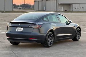 AUTO ELÉCTRICO EXTREMADAMENTE LIMPIO, TESLA MODEL 3 RWD 2023, LISTO PARA ENTREGA - Product Image 6