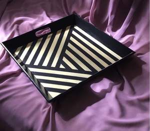 Plateau de service décoratif élégant en Mdf avec un look contemporain adapté aux bureaux, aux appartements et aux maisons modernes - Product Image 6