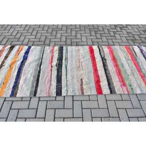 Alfombra Kilim Vintage de 3.37x9 pies, azul, blanca, con motivos de plantas y árboles, alfombra turca de lana. - Product Image 3