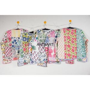 Chaqueta de Algodón Vintage al por Mayor para Mujer, Chaqueta Acolchada de Algodón Hecha a Mano en India, Chaqueta Estampada con Parches para Mujer - Product Image 3