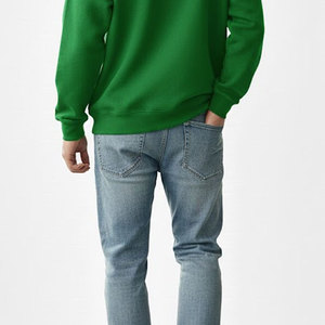 Sudadera cómoda hecha de tejido polar de primera calidad, corte holgado, perfecta para uso casual en invierno y estilo urbano. - Product Image 6