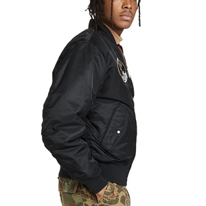 เสื้อแจ็กเก็ตบอมเบอร์สำหรับผู้ชายเสื้อแจ็กเก็ตบอมเบอร์ผ้าซาตินใส่ได้ทั้งชายและหญิงเสื้อแจ็กเก็ตใส่เล่นกีฬาตามสั่ง - Product Image 3