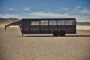 Remolque para Ganado Lifestock 6.8x24, Altura de la Carrocería [6.8m], Carga Útil Máxima 3500kg, Remolque Combinado de Doble Eje con Jaula para Ganado - Product Image 4