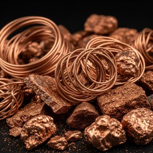 Débris de cuivre recyclé avec surface propre prête pour l'exportation et adaptée à la fusion et au traitement - Product Image 6