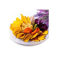 Knapperige Gemengde Gefrituurde Groenten En Fruit Perfecte Theesnacks Gemengd Gebakken Fruit En Groenten Met Tropische Fruitmix