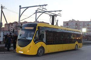 Autobús Eléctrico Moderno de Alta Capacidad Modelo E420 Serie VITOVT con Sistema de Almacenamiento de Energía y Diseño de Confort para Pasajeros - Product Image 2