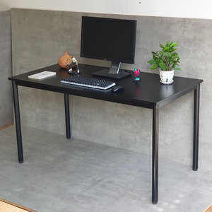 Escritorio moderno para ordenador de madera de caucho con patas de hierro 140x70cm Fácil montaje OMA HBOM004 - Product Image 2