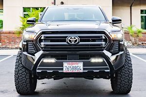 Toyota Tacoma SR5 Turbo 2025 Usada en Excelentes Condiciones, Motor de 4 Cilindros, Llantas Method Race, Mayormente sin Modificaciones - Product Image 1