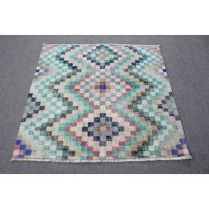 Alfombra turca vintage de 4.1x3.7 pies, alfombra decorativa, alfombra de lana con motivos de plantas y árboles en azul y verde. - Product Image 1