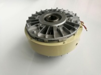 Embrayage à poudre magnétique SHENGTAI FL50K 50NM 24V de type perforé pour contrôle de tension de bobineuse et rembobineuse sur machine d'impression et d'emballage