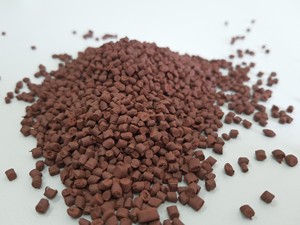 มาสเตอร์แบทช์สีแดงยอดนิยมสำหรับ LDPE + LLDPE หลอดเป่าฟิล์มพลาสติกโทรศัพท์84 918 002 630 - Product Image 1