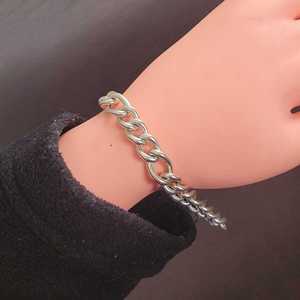 สร้อยข้อมือเงินแท้ 925 ลายฟิกาโร่แบบกลวง ชุบโรเดียมและทองคำ ประดับเพชรและทอง 18K สไตล์วินเทจและศาสนา - Product Image 2