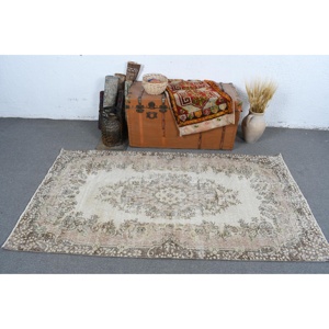Tapis d'appoint vintage 3,6x6,6 pi (111x202 cm), tapis turc blanc à motifs floraux - Product Image 2