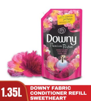 Pelembut Pakaian Downy Parfum Sweetheart 1.35L Aroma Segar untuk Pakaian Grosir Pelembut Pakaian Alami Buatan Vietnam