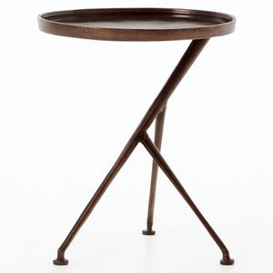 Table d'appoint moderne en aluminium conçue avec des lignes épurées pour servir d'accent de chevet ou de salon à la fois élégant et fonctionnel - Product Image 3