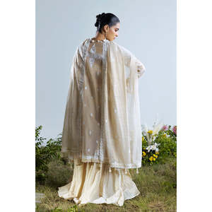 Conjunto de 3 Piezas de Salwar Kameez Mehsuri Bordado con Pantalón de Seda Cruda Hecho a Mano, Lehenga Pakistaní para Festivales - Modelo FE-52161 - Product Image 5