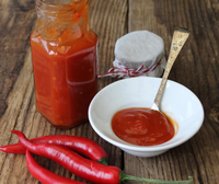 USINE AU VIETNAM Meilleure Qualité Vente en Gros Extra Chaud Épicé Chili Sauce en Bouteilles