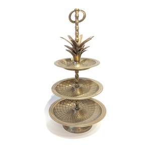 Ensemble de 4 supports à gâteaux design faits à la main, accessoires de décoration de vaisselle pour hôtel et café, serveur de gâteaux pour fêtes de mariage - Product Image 4