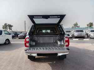 SUV Usado BARATO 2023-2025, Tracción en las Cuatro Ruedas, Asientos de Cuero, Volante a la Izquierda, Diésel 4.1-6L, Interior Oscuro, Techo Panorámico, Automático, Cámara Trasera 360° - Product Image 4