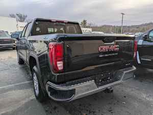 GMC Sierra 1500 SLE 2026, cuidadosamente mantenido, con tracción en las cuatro ruedas, cabina doble, motor de 2.7L que produce 310 hp y 430 lb-ft de torque. - Product Image 4