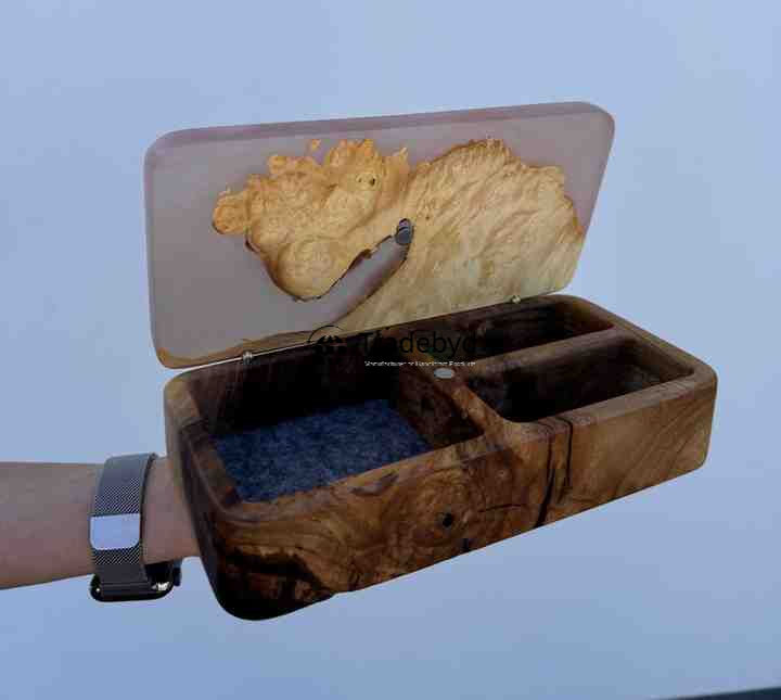 Available in different Colors