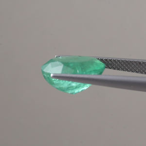 Wholesale Natural <b>Emerald</b> IGI Certified Loose 5.64 Carat Oval Cut 13x10mm Premium <b>Green</b> Light Excellent Quality Waxing/Oiling - Product Image 2