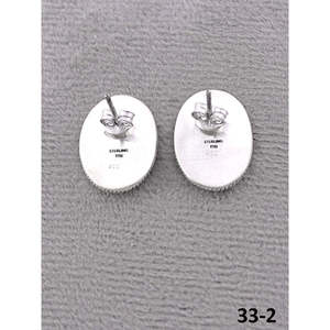 Boucles d'oreilles clous classiques faites à la main Southwest en turquoise Black Jack et argent sterling avec sertissage clos pour mariages ou soirées - Product Image 4