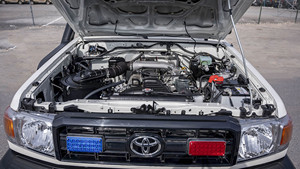 Ambulance d'occasion propre Toyo_ta Land Cru_iser  LC78 2022 - Product Image 6