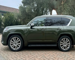 รถยนต์ Lexus LX-570 SUV 4WD ปี 2025 มือสองสภาพดี พร้อมส่ง - Product Image 2