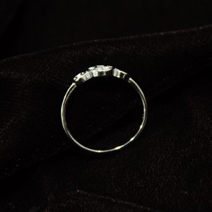 Anillo de dedo fino de acero inoxidable para mujer de moda Coreana de 1,8mm de espesor con cuentas de circón pavimentadas para bodas y fiestas - Product Image 3