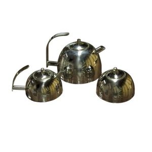 Pots à thé et à café en métal gravés avec une finition polie brillante pour la décoration de la table et les accessoires de vaisselle - Product Image 5