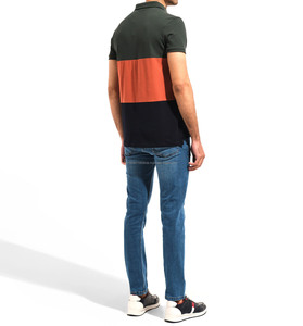 Polo pour hommes sur mesure au design confortable de haute qualité, parfait pour une tenue décontractée de tous les jours - Product Image 5