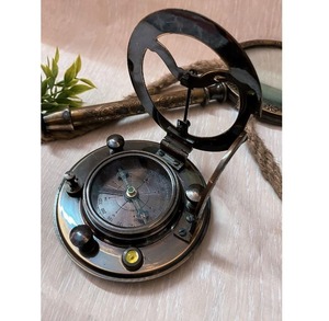 La Brújula de latón macizo más demandada para situaciones de camping o canotaje y caza o supervivencia disponible para la venta desde India - Product Image 4