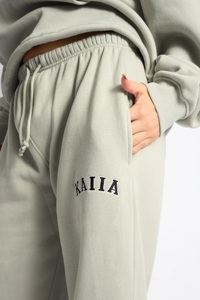 Ensemble de survêtement long en deux pièces pour femmes, uni, brodé, pour l'hiver - Product Image 4
