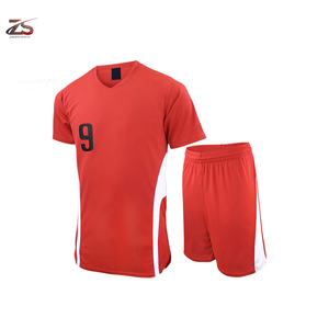 Uniformes de football entièrement tissu polyester, uniforme d'entraînement sportif fabriqué au Pakistan - Product Image 1