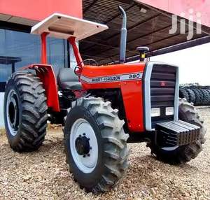 TRACTOR USADO MASSEY FERGUSON 290 4WD EN ESTADO DE FUNCIONAMIENTO ESTÁNDAR, CON CABINA CON AIRE ACONDICIONADO - Product Image 1