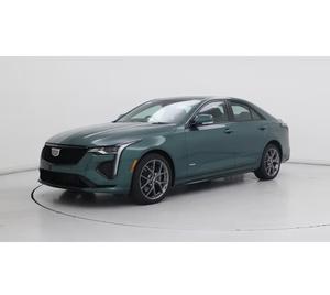 Cadillac CT4-V 2025 d'occasion en excellent état, propulsion arrière, turbo, électrique, boîte automatique standard, intérieur cuir foncé, régulateur de vitesse adaptatif, jantes R17 - Product Image 1