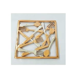 Kitchen Decorative Gold Platted <b>Metal</b> <b>Trivet</b> Kitchen Accessories Use <b>Metal</b> Gold Plated Modern Household <b>Trivet</b> - Product Image 1